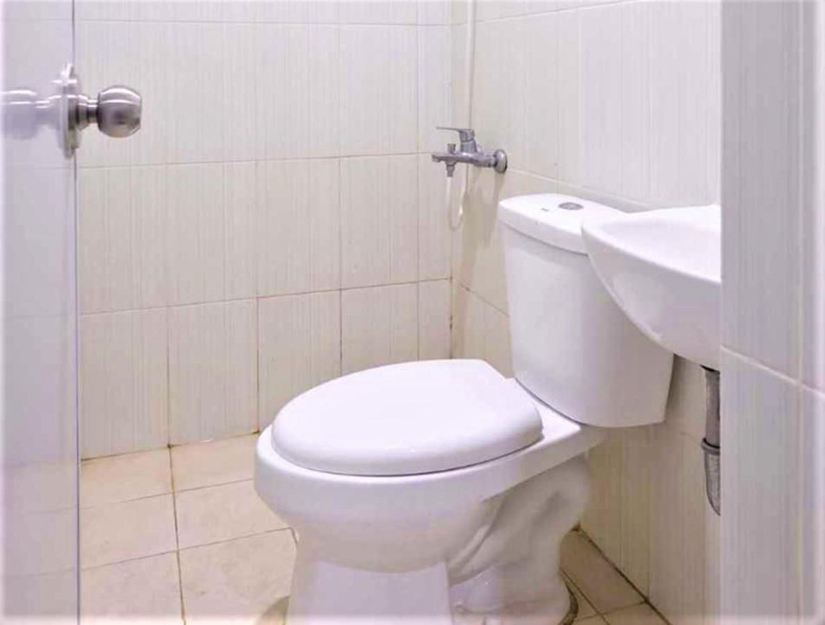 Giant Kost Hotel Tangerang Ngoại thất bức ảnh