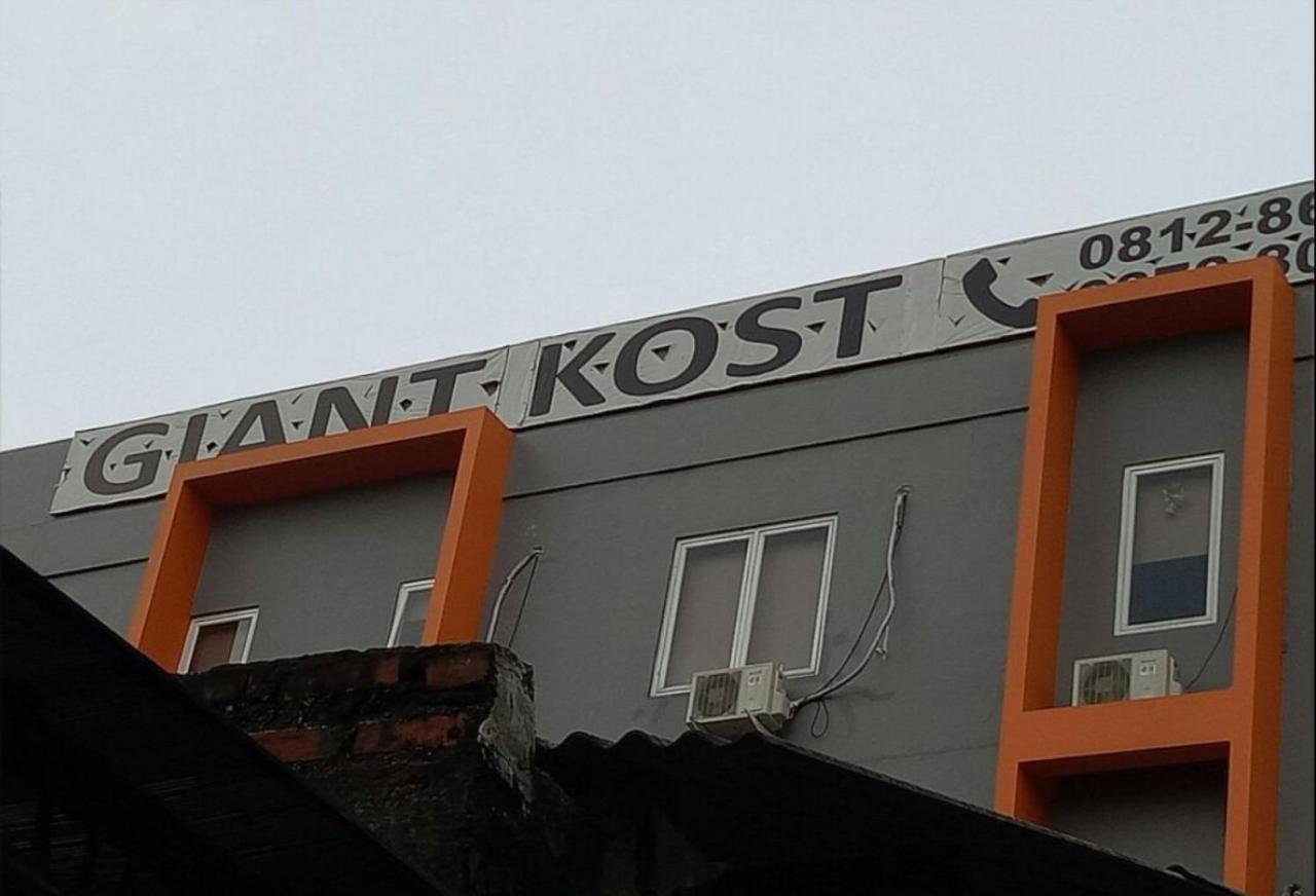 Giant Kost Hotel Tangerang Ngoại thất bức ảnh