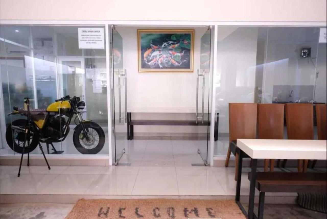 Giant Kost Hotel Tangerang Ngoại thất bức ảnh